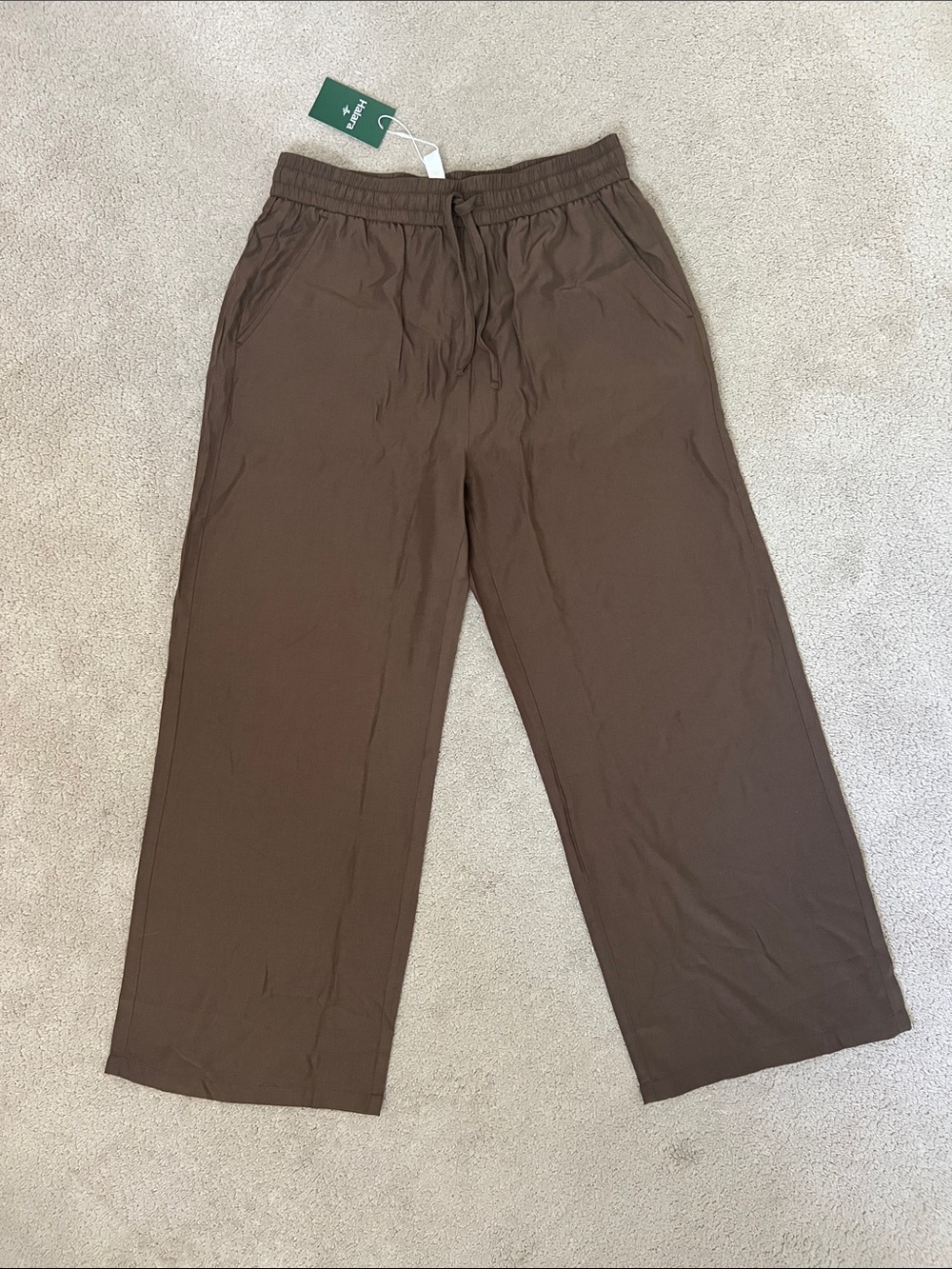 NWT HALARA High Waisted Drawstring Wide Leg Linen-Blend Pants w/ Pockets
Bison - Picture 5 of 9